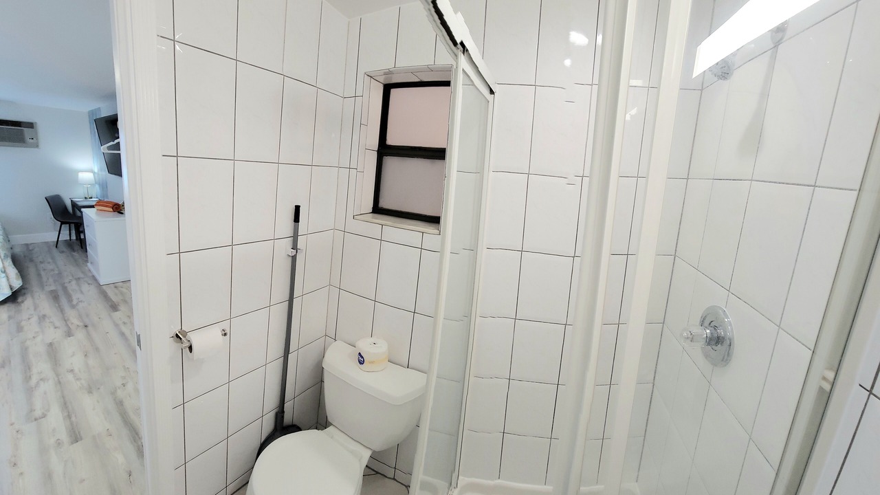 Photo of Bathroom in Treasure Island