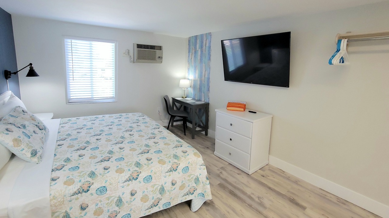 Photo of Bedroom in Treasure Island