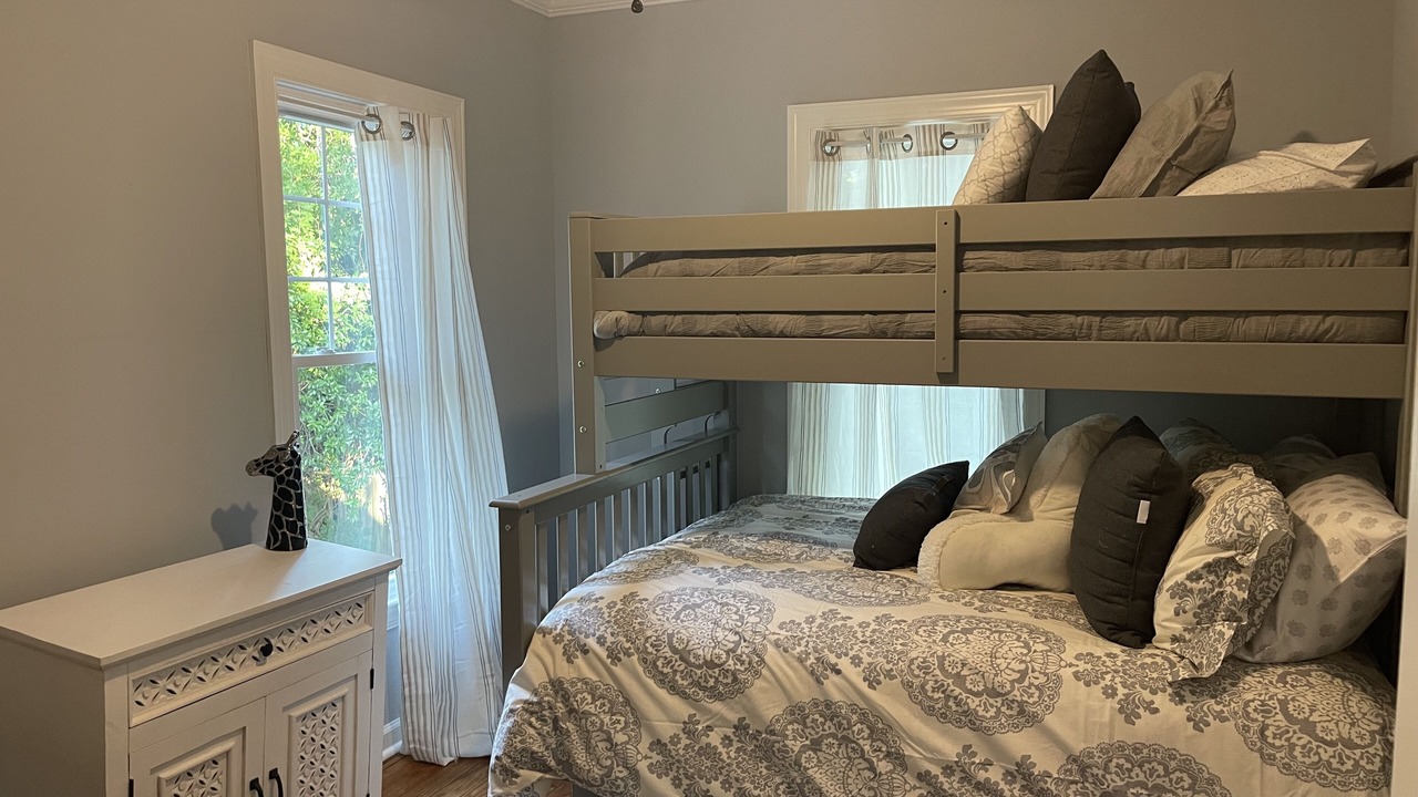 Photo of Bedroom in Downtown