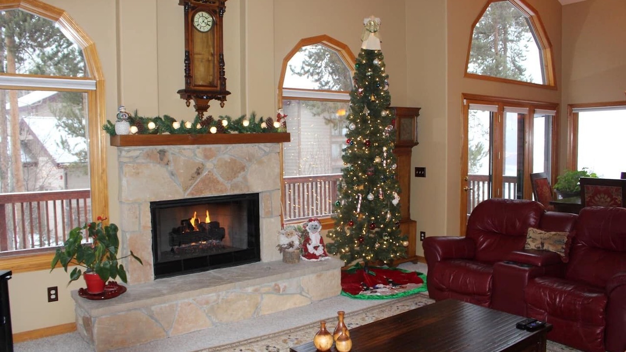 Photo of Bedroom in Three Peaks