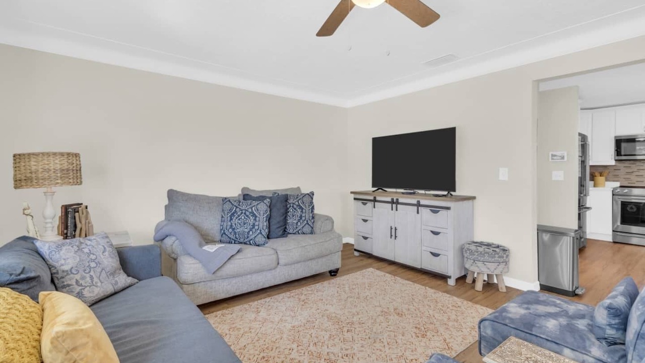 Photo of Bedroom in South Poinsettia