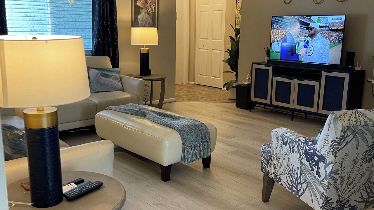 Photo of Livingroom in Somerset Lakes