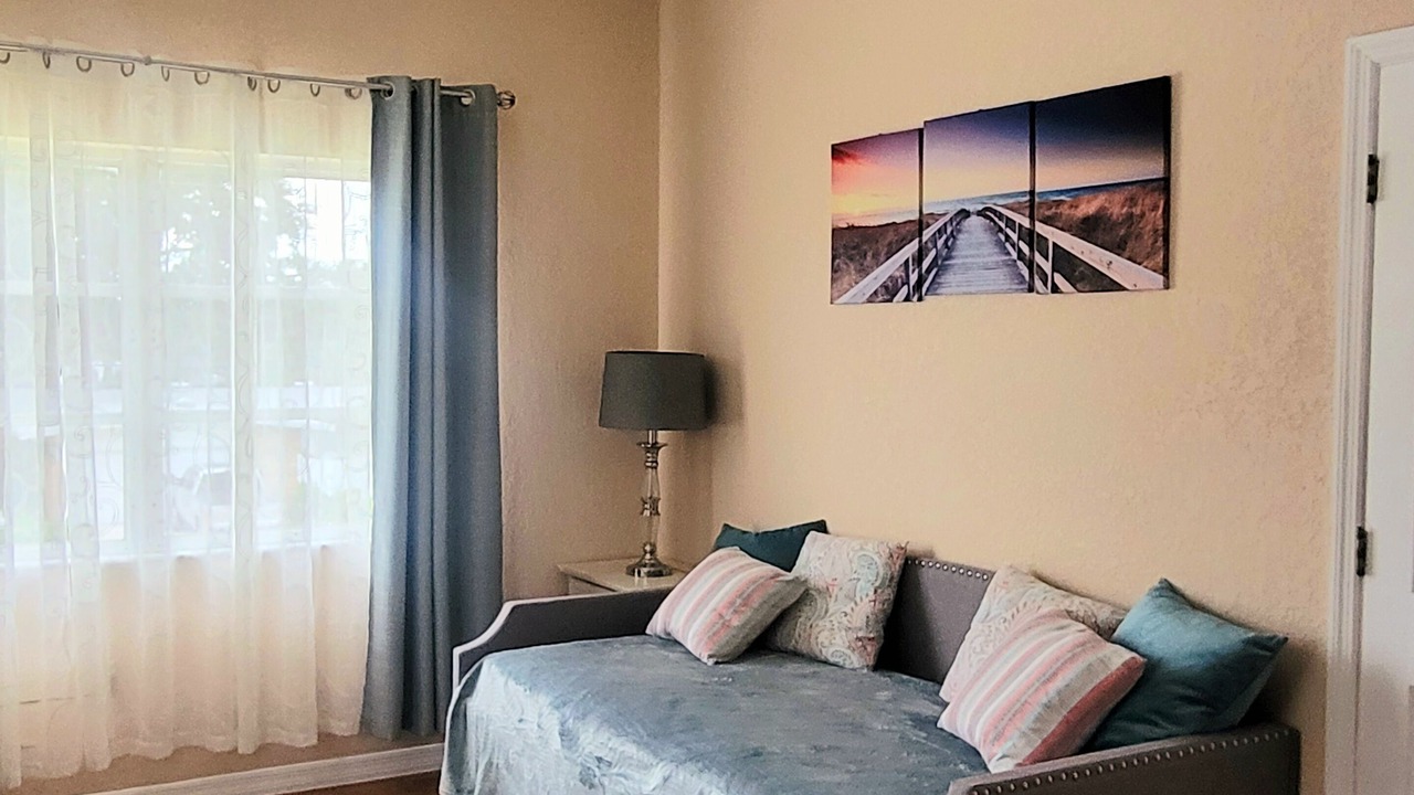 Photo of Livingroom in Southgate