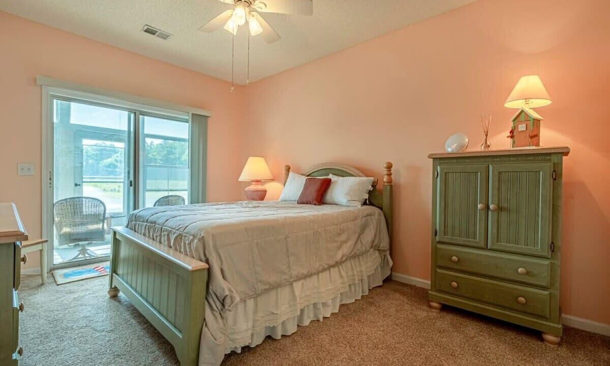 Photo of Bedroom in Carolina Yacht Landing