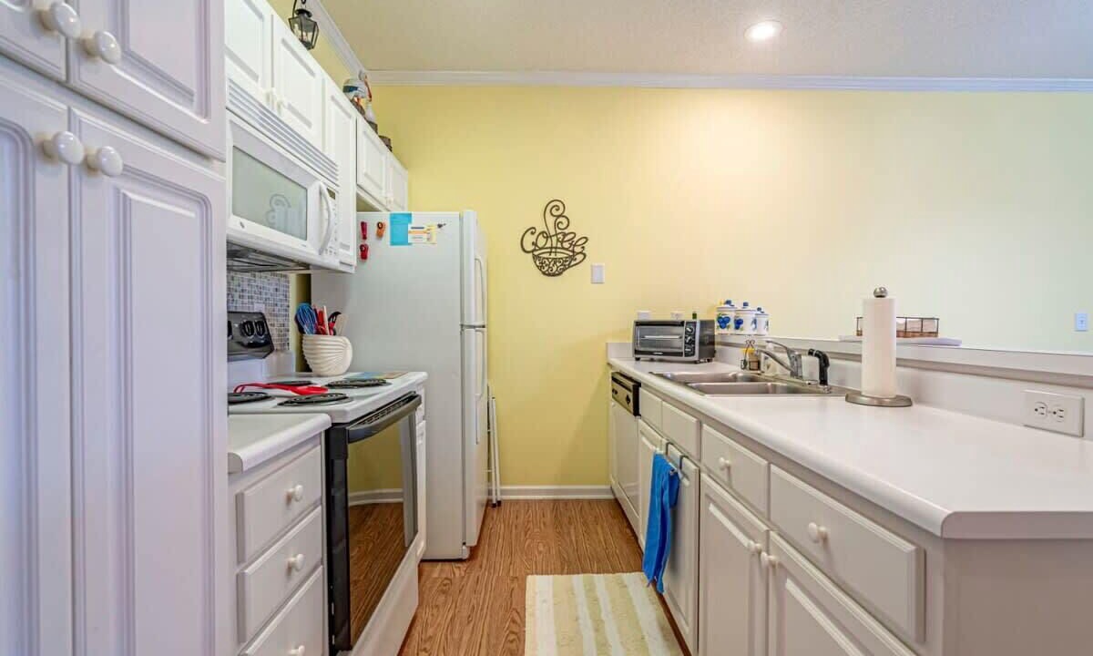 Photo of Kitchen in Carolina Yacht Landing