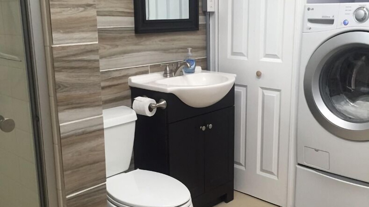 Photo of Bathroom in Ridge Wood Heights