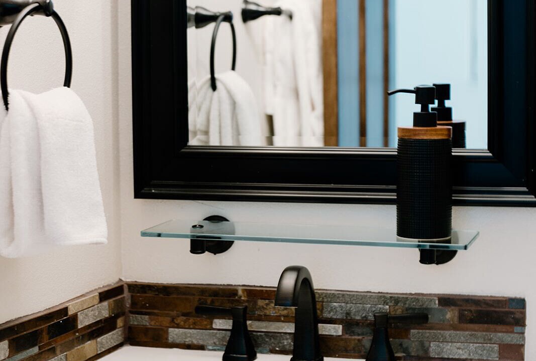 Photo of Bathroom in Peak 8