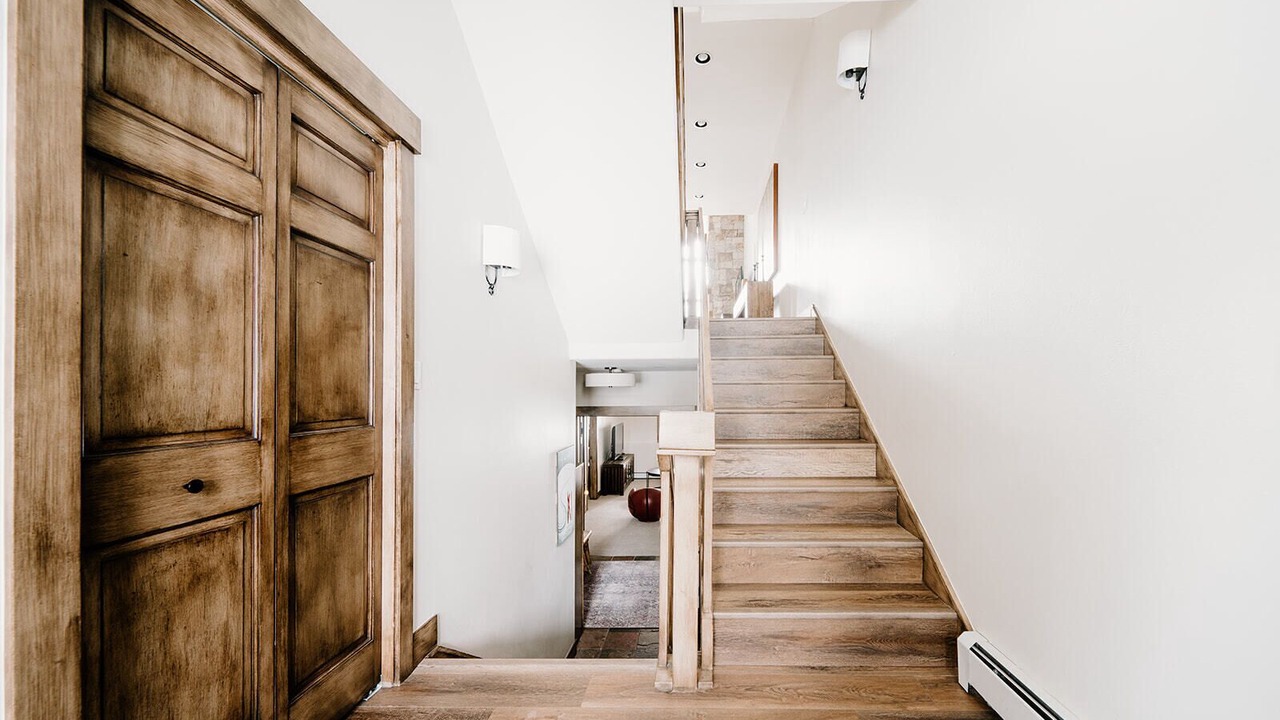 Photo of Bedroom in Peak 8