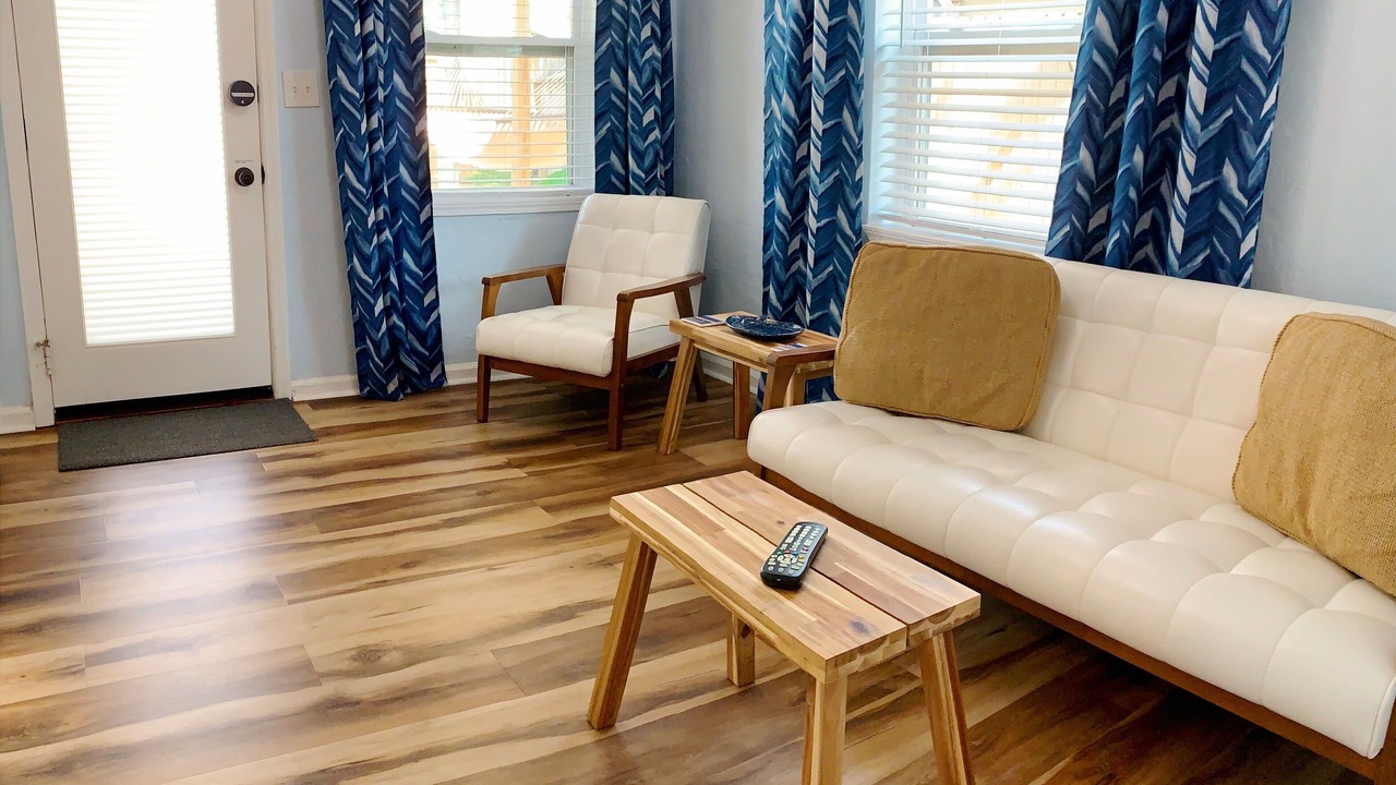 Photo of Livingroom in Treasure Island