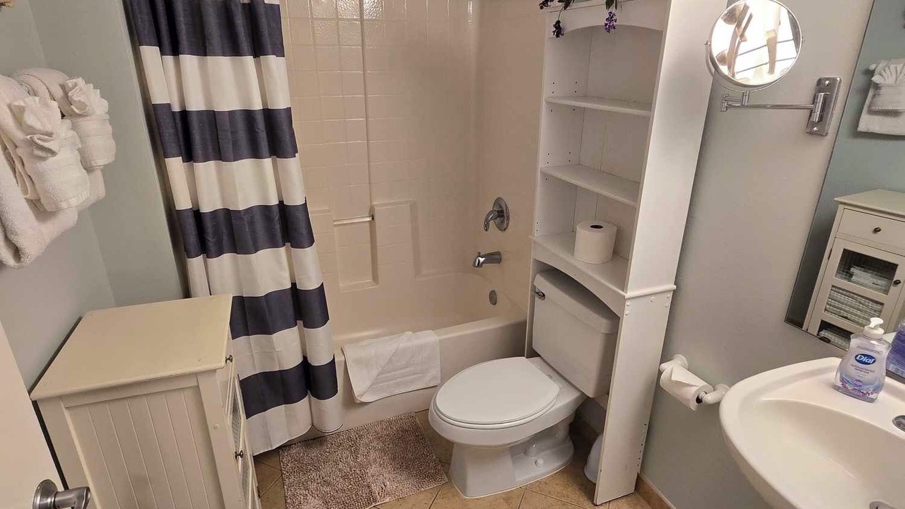 Photo of Bathroom in Ash