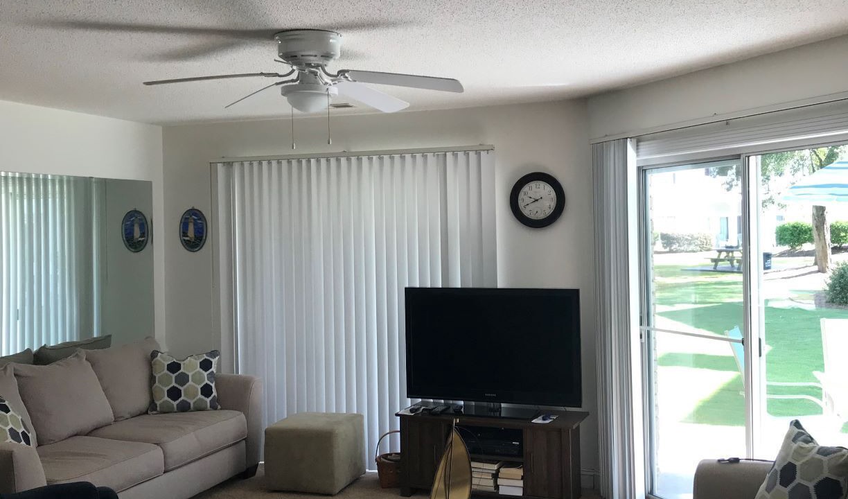 Photo of Livingroom in Sunset Beach