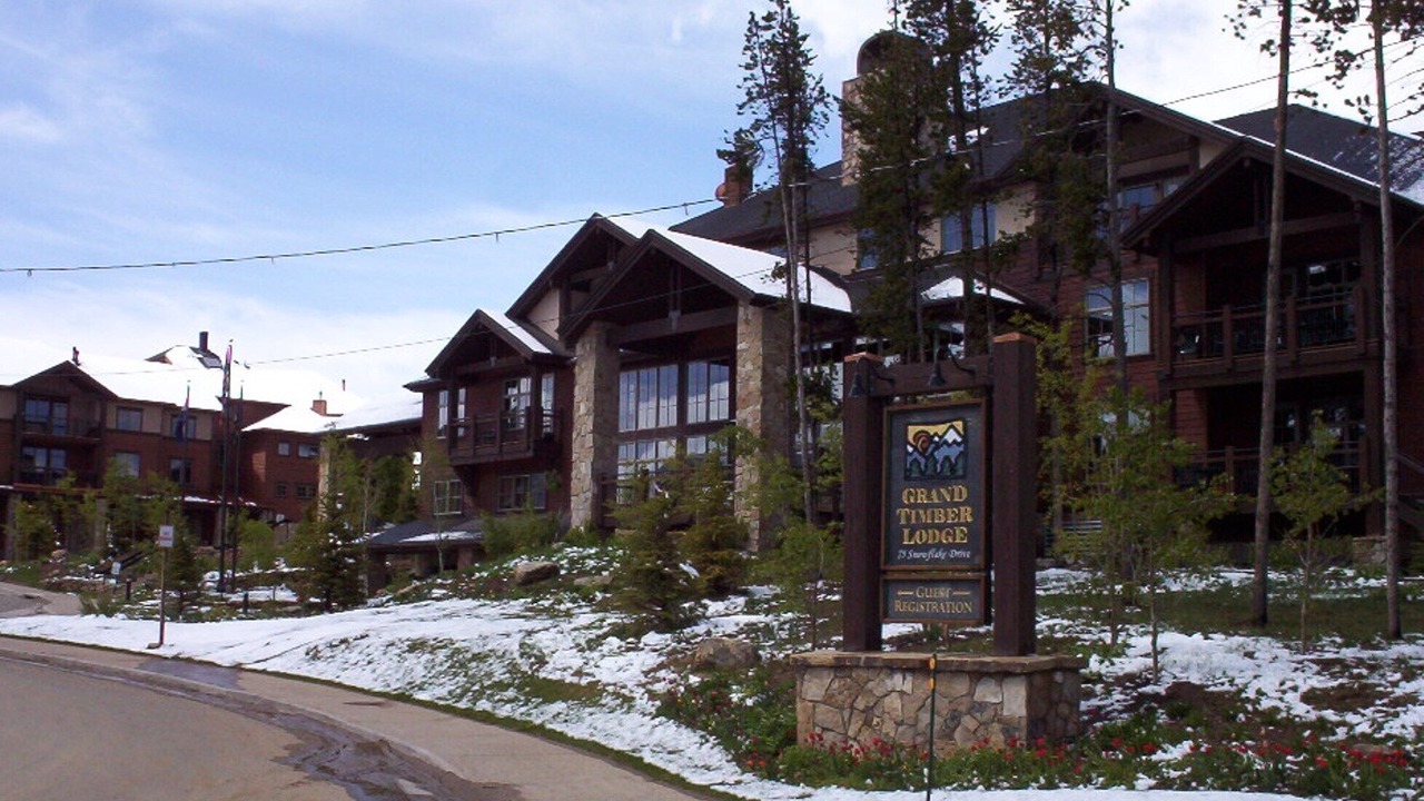 Photo of Outdoor in Four O'Clock