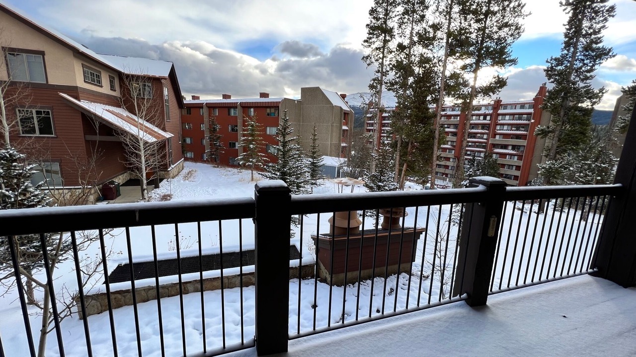 Photo of Patio Balcony in Four O'Clock
