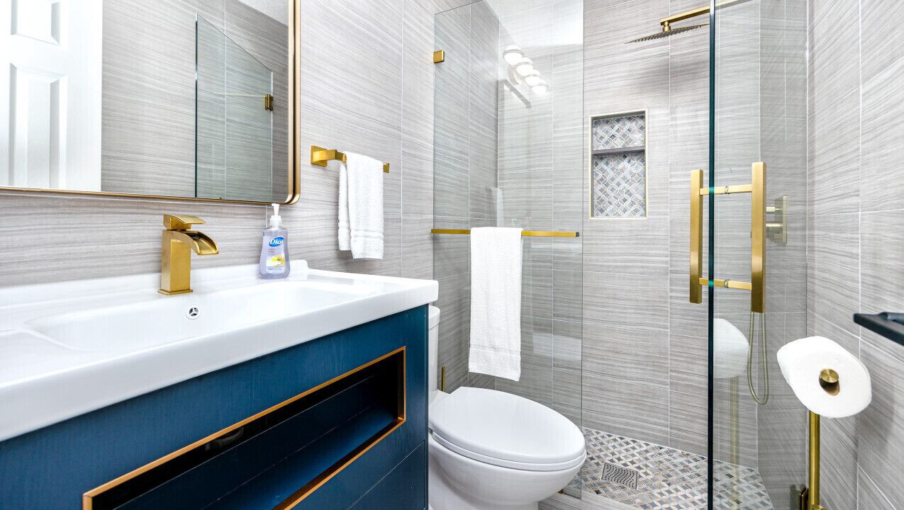 Photo of Bathroom in Pipers Meadow