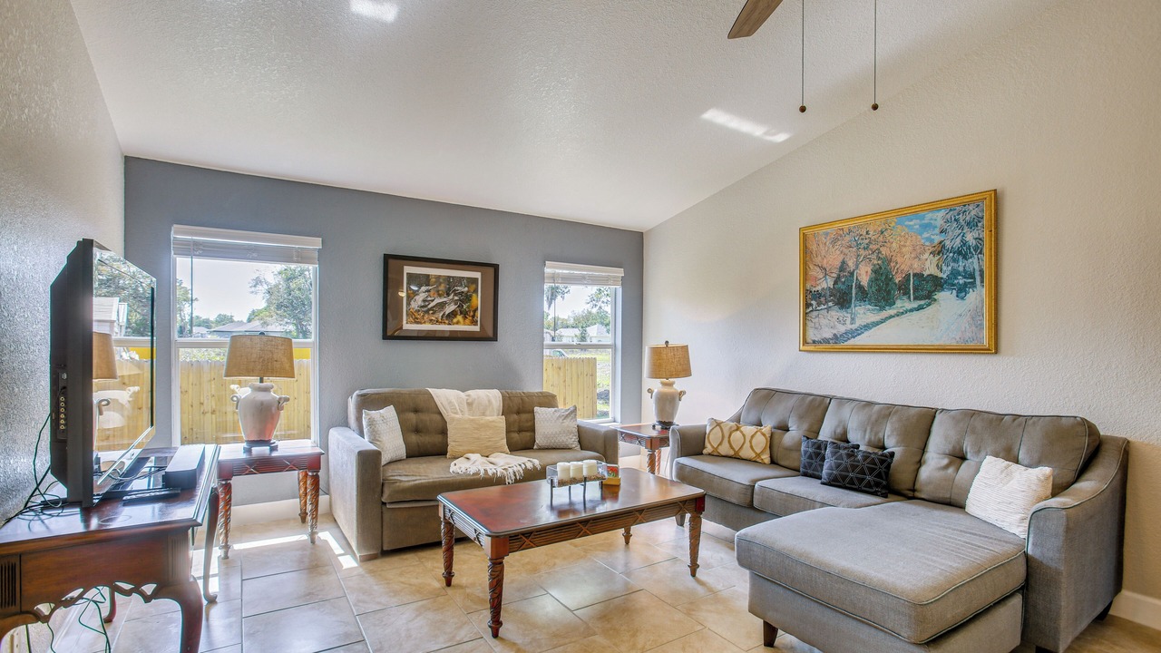 Photo of Livingroom in North Port