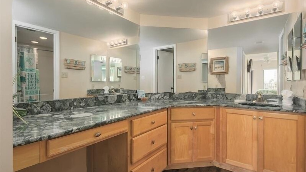 Photo of Bathroom in Sunset Beach