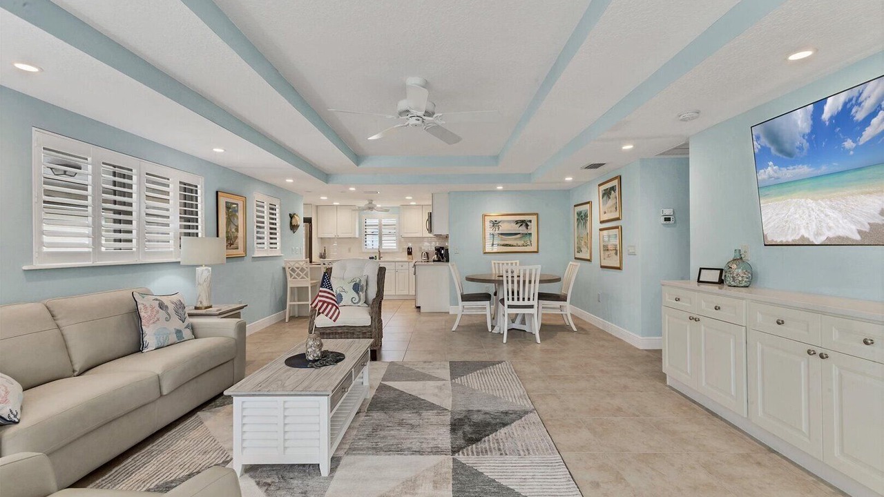 Photo of Livingroom in Central Sarasota