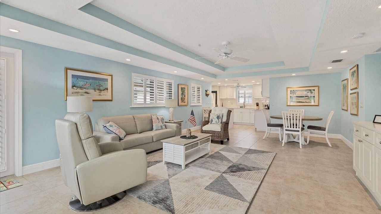 Photo of Livingroom in Central Sarasota