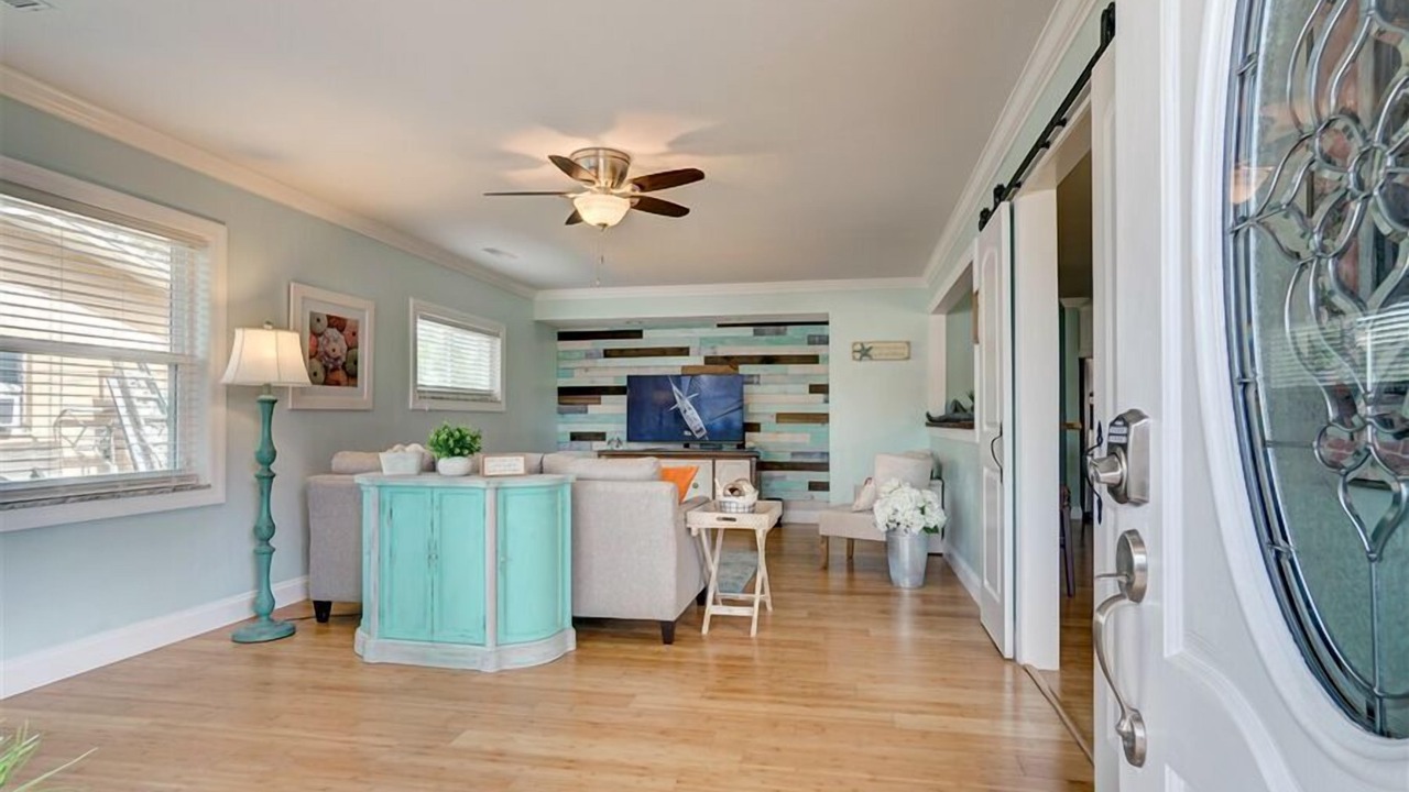 Photo of Livingroom in Anona
