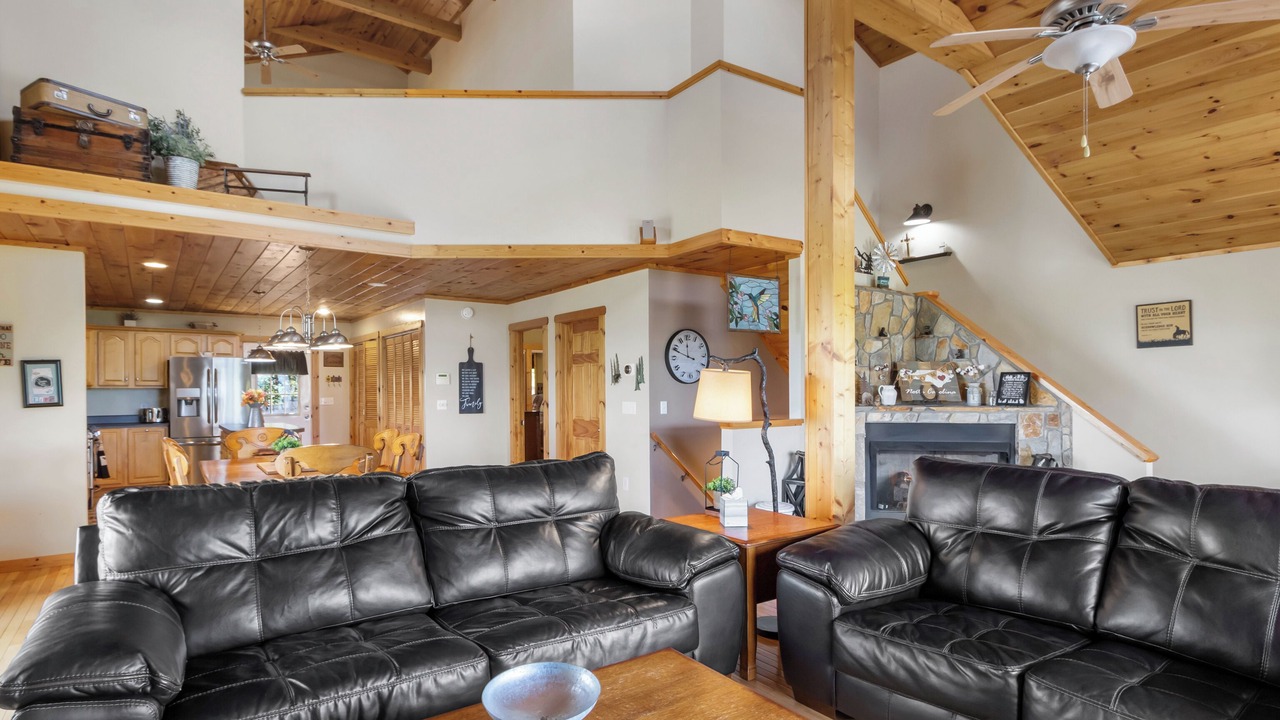 Photo of Livingroom in Spruce Pine