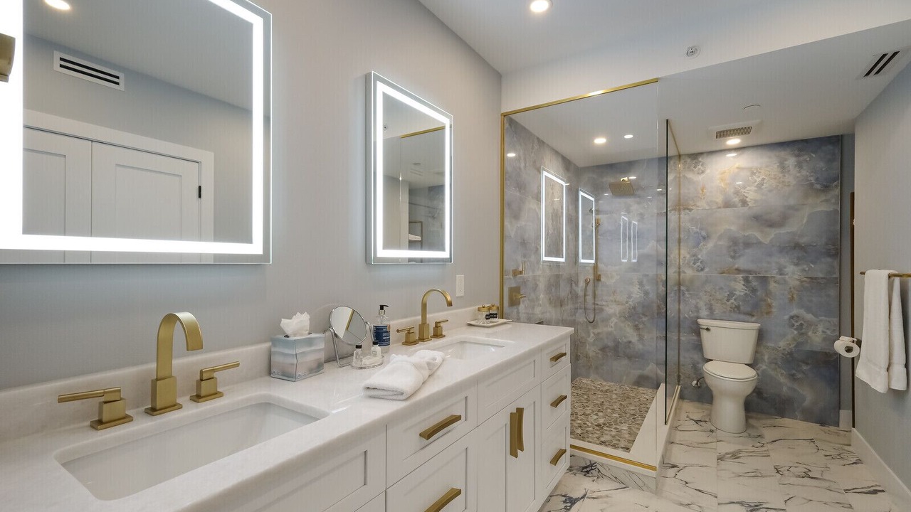 Photo of Bathroom in Longboat Key