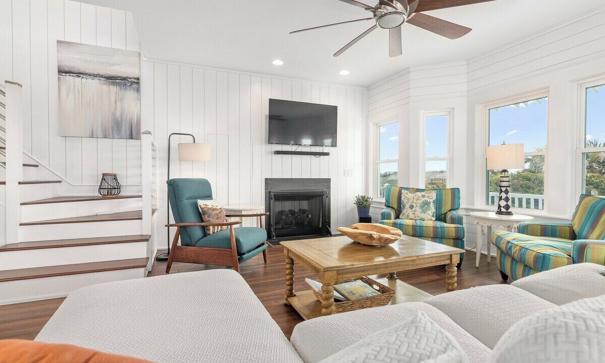 Photo of Livingroom in Flora's Bluff