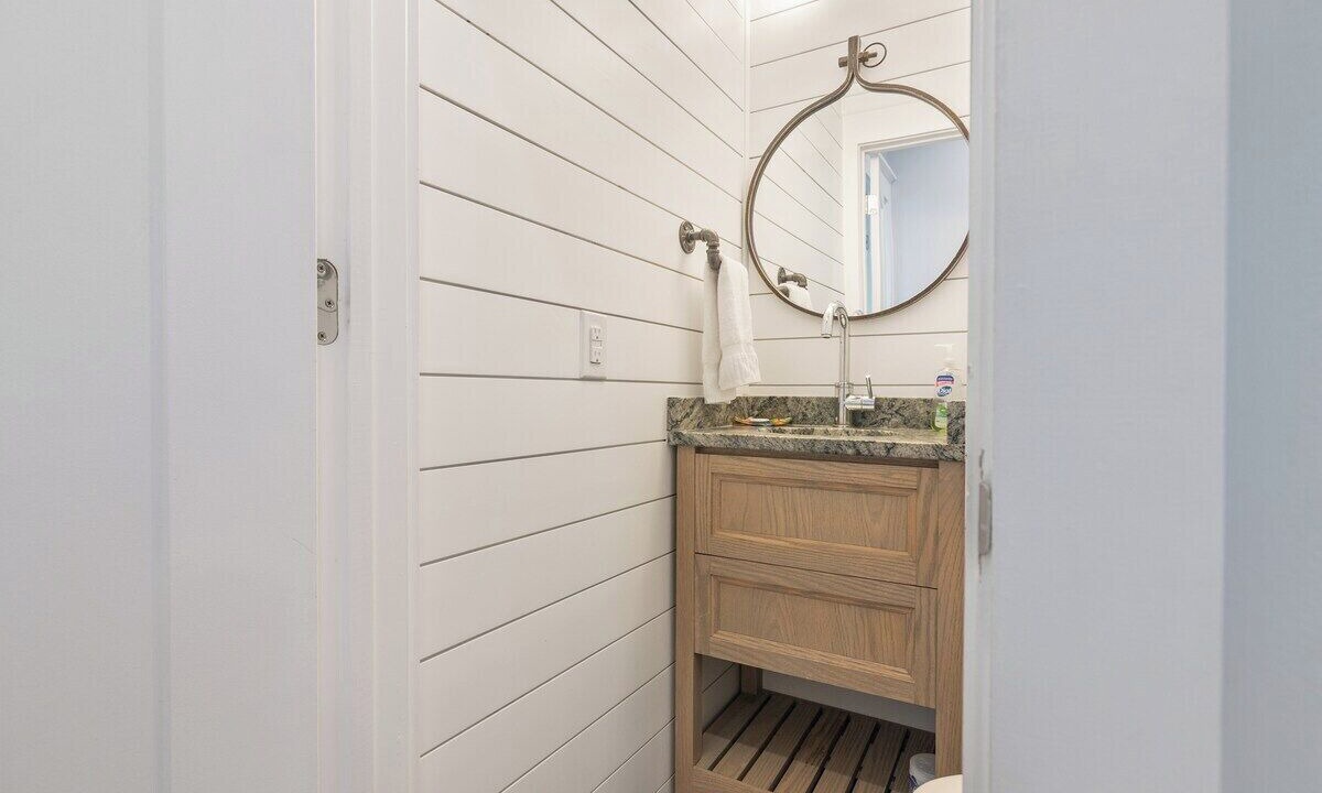 Photo of Bathroom in Flora's Bluff