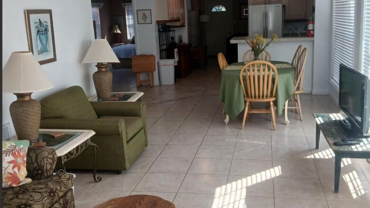 Photo of Livingroom in North East Park