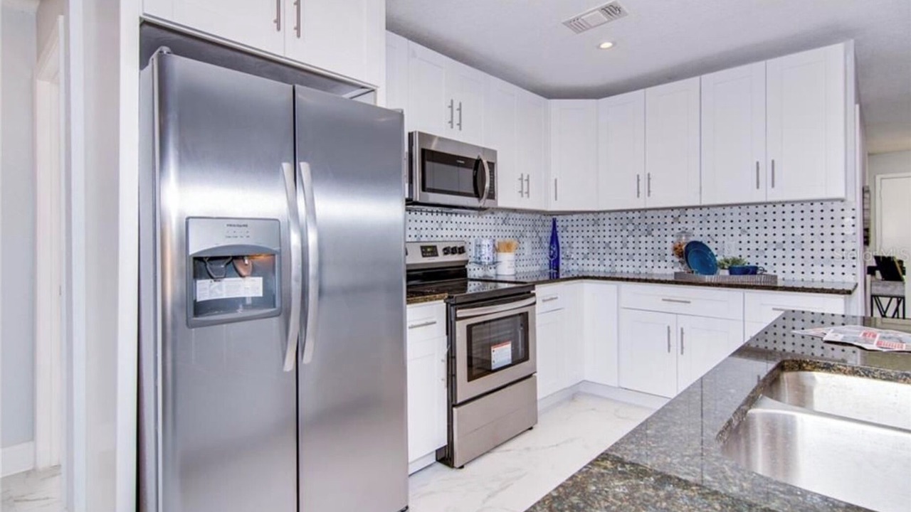 Photo of Kitchen in Somerset Lakes