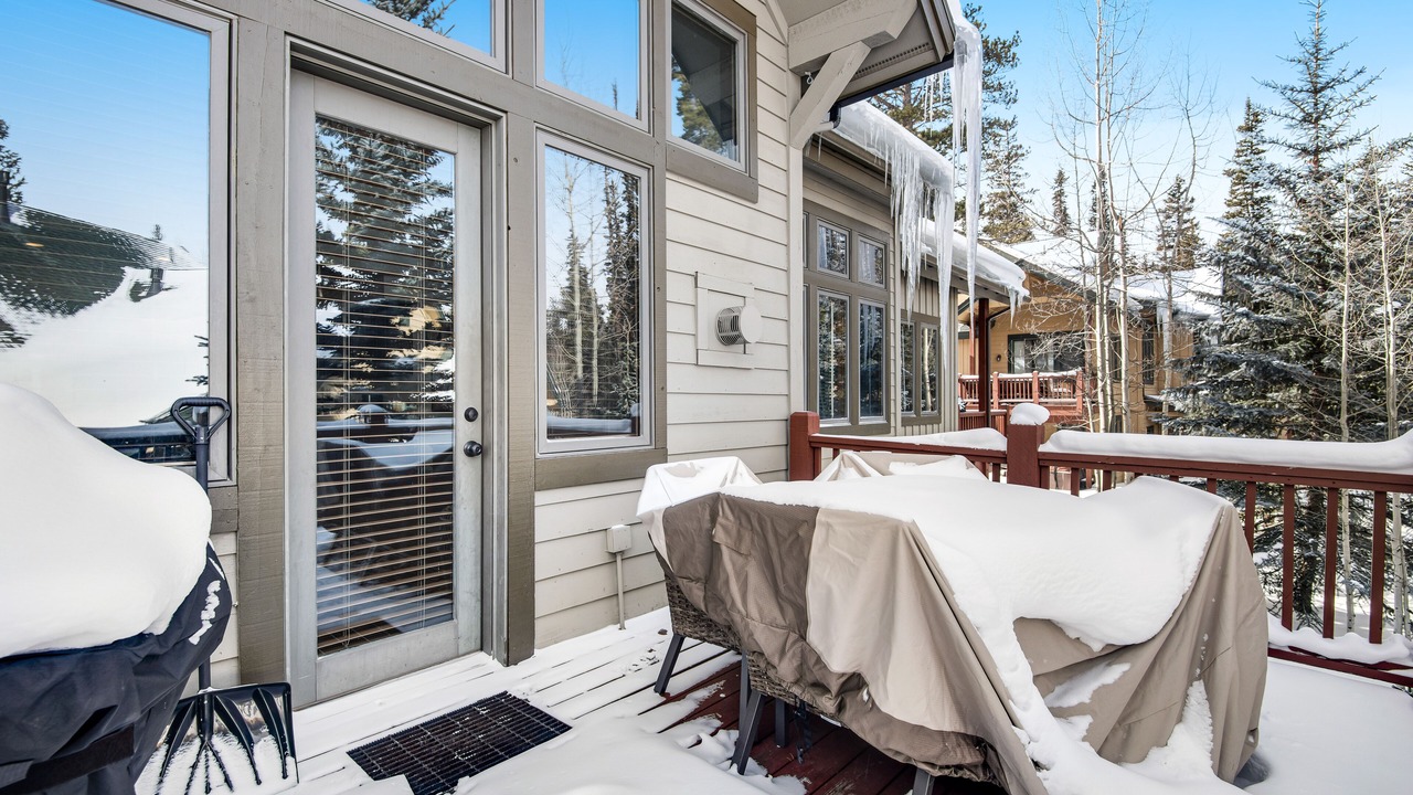 Photo of Outdoor in Peak 8