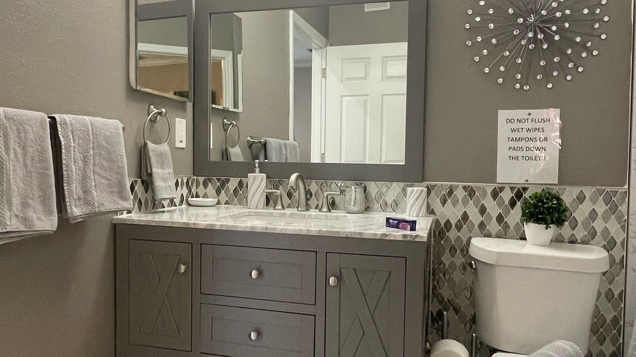 Photo of Bathroom in Seminole