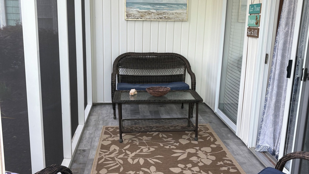 Photo of Patio Balcony in Sea Trail