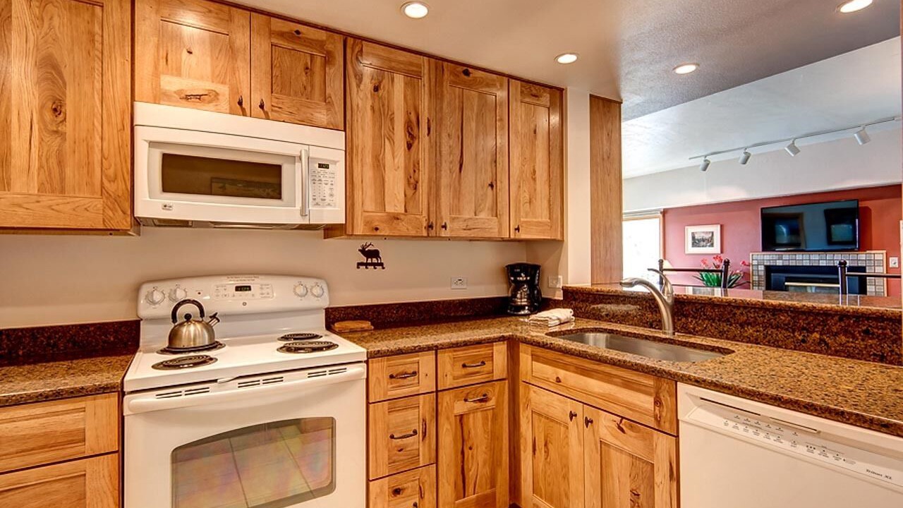 Photo of Kitchen in Peak 9