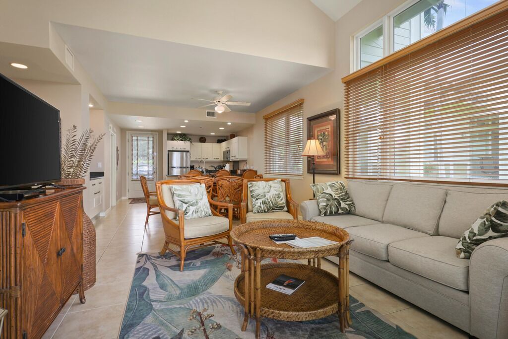 Photo of Livingroom in Kahaluu-Keauhou