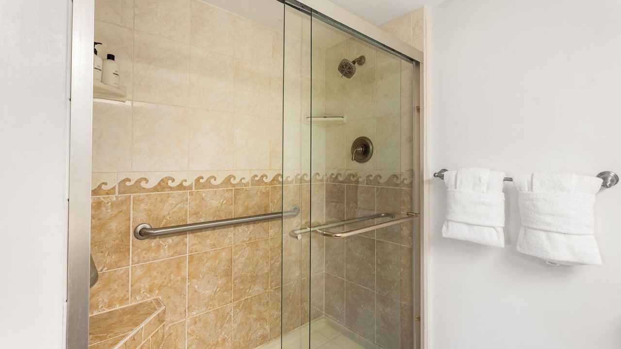 Photo of Bathroom in Historic Kailua Village
