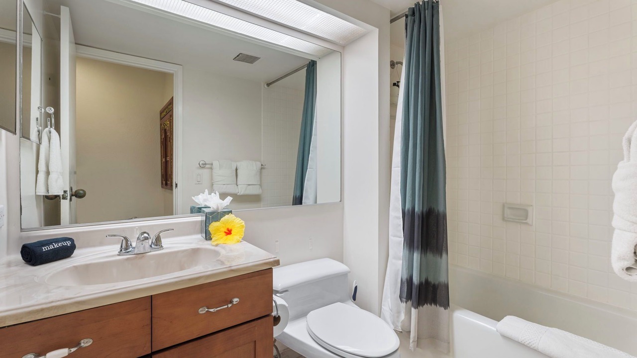 Photo of Bathroom in Historic Kailua Village