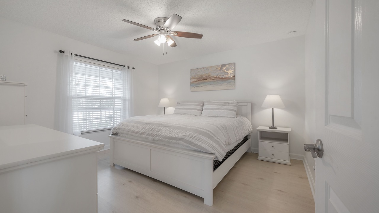 Photo of Bedroom in Capri Isle