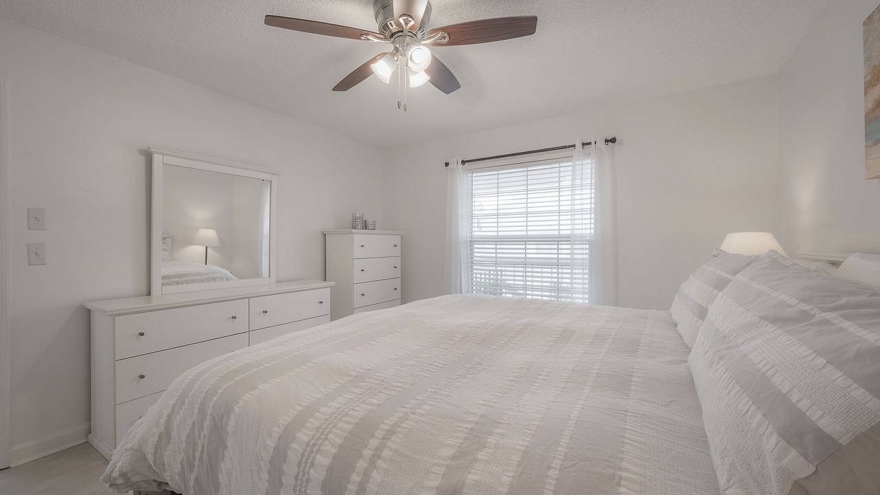 Photo of Bedroom in Capri Isle