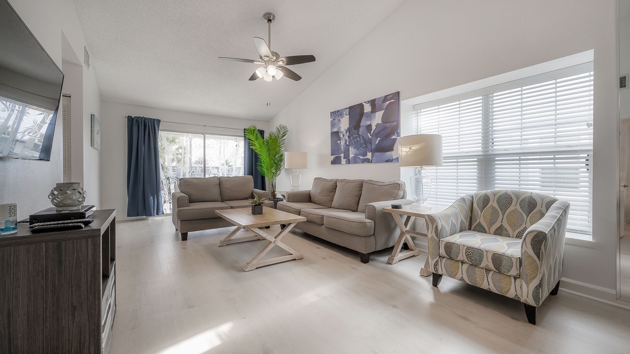 Photo of Livingroom in Capri Isle