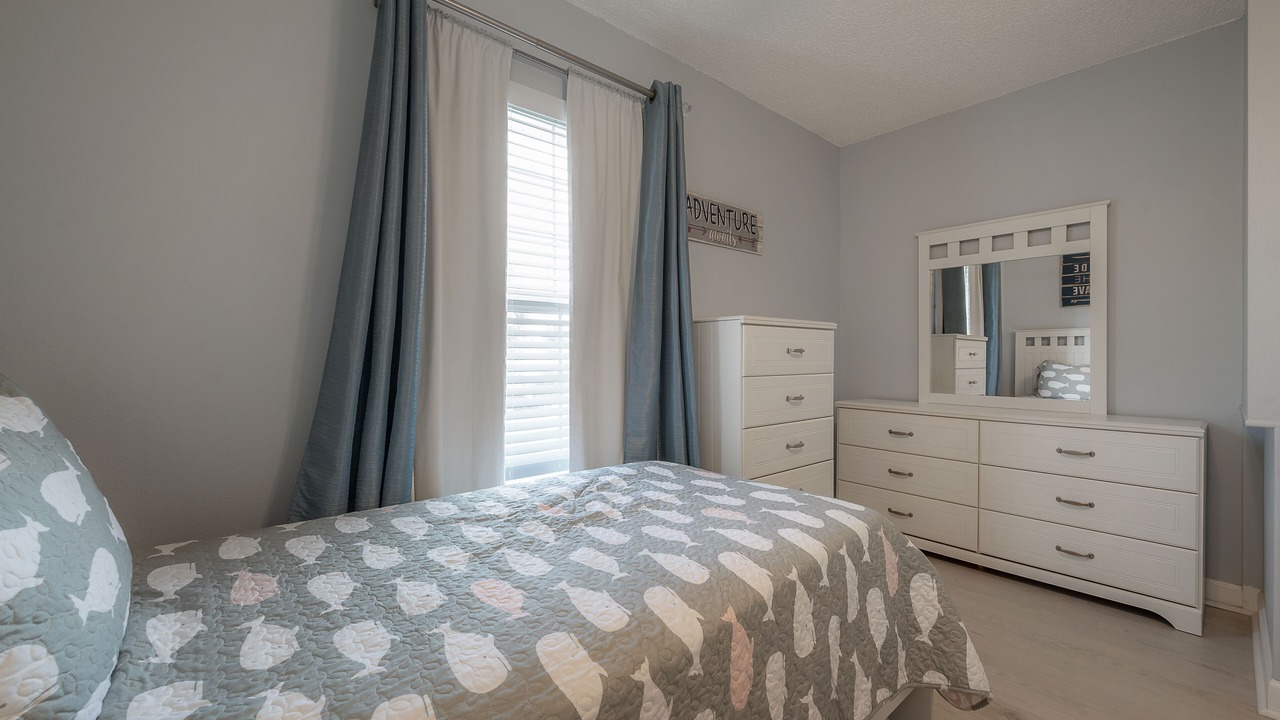Photo of Bedroom in Capri Isle