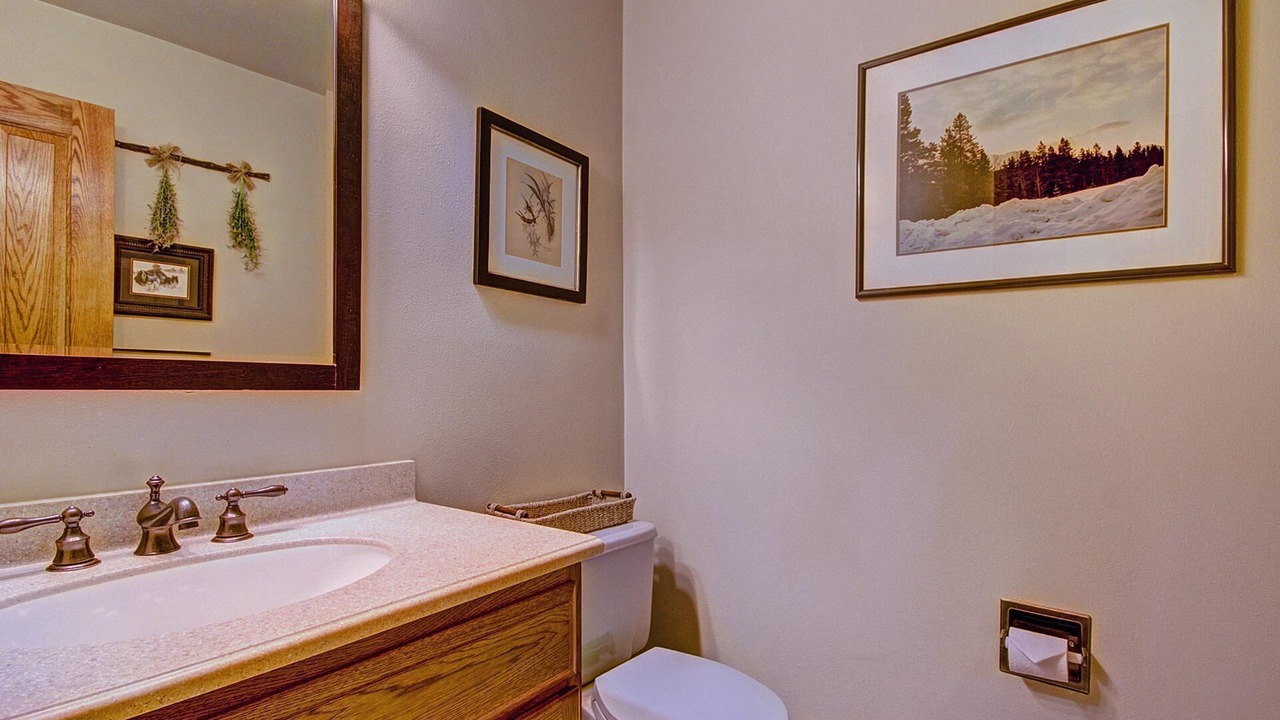 Photo of Bathroom in Warrior's Mark West