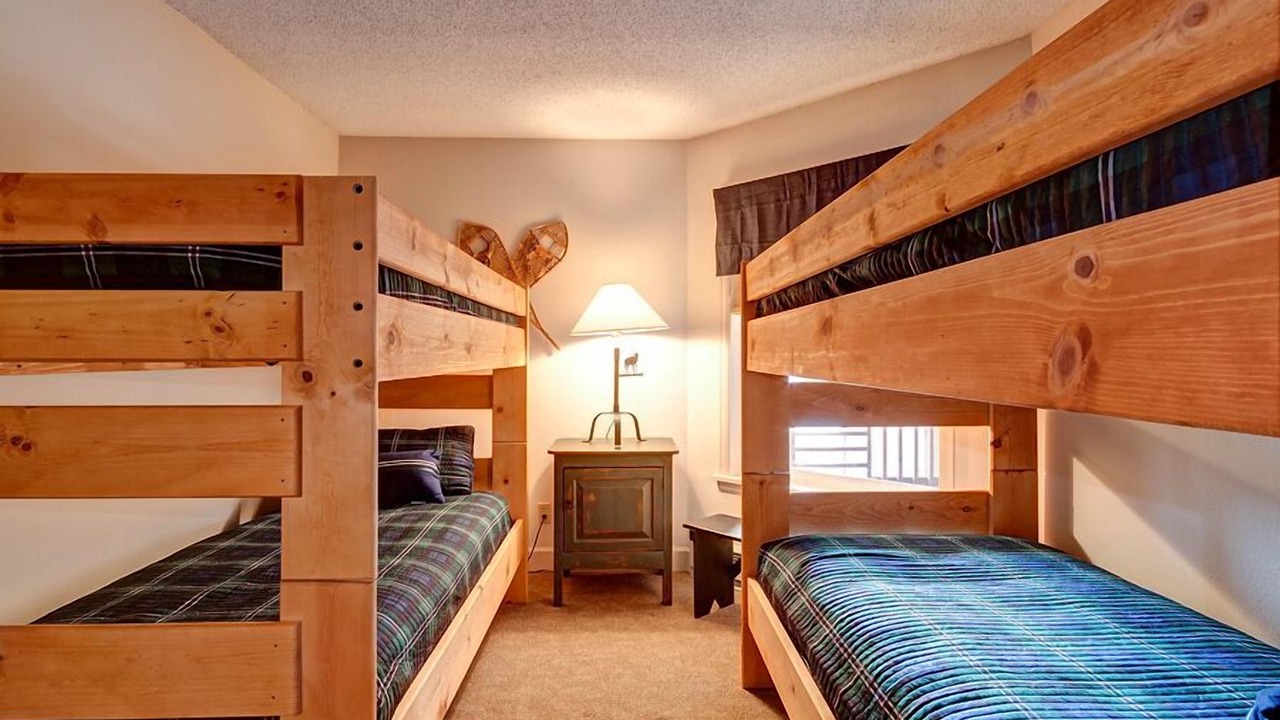 Photo of Bedroom in Four O'Clock