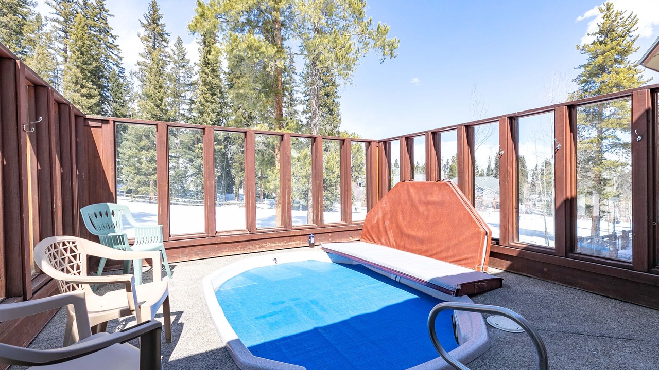 Photo of Patio Balcony in Four O'Clock