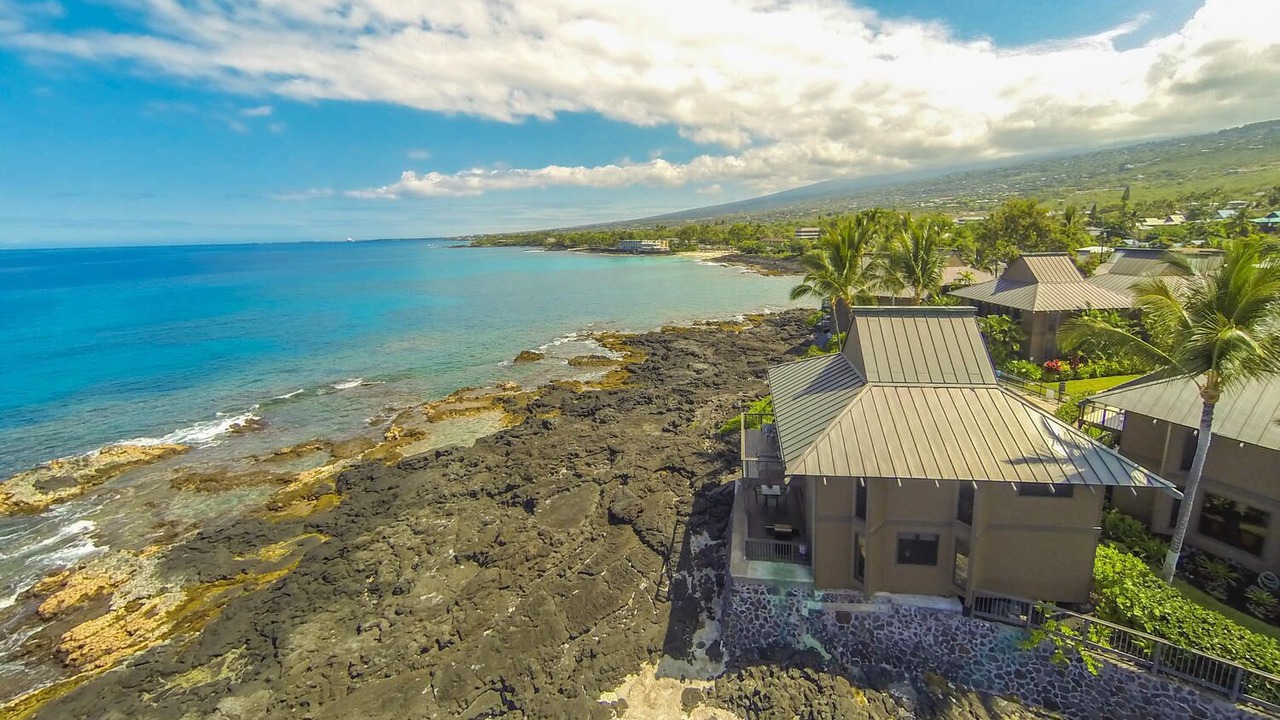 Photo of Others in Kahaluu Bay