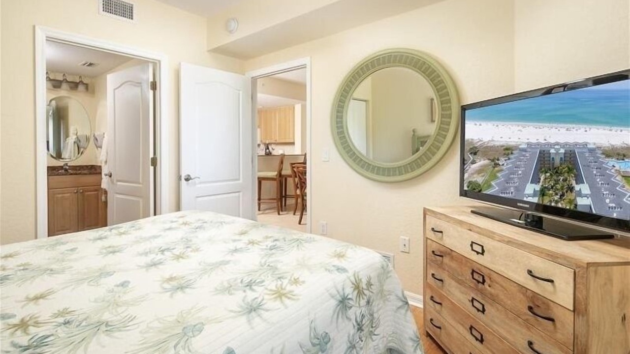 Photo of Bathroom in Treasure Island