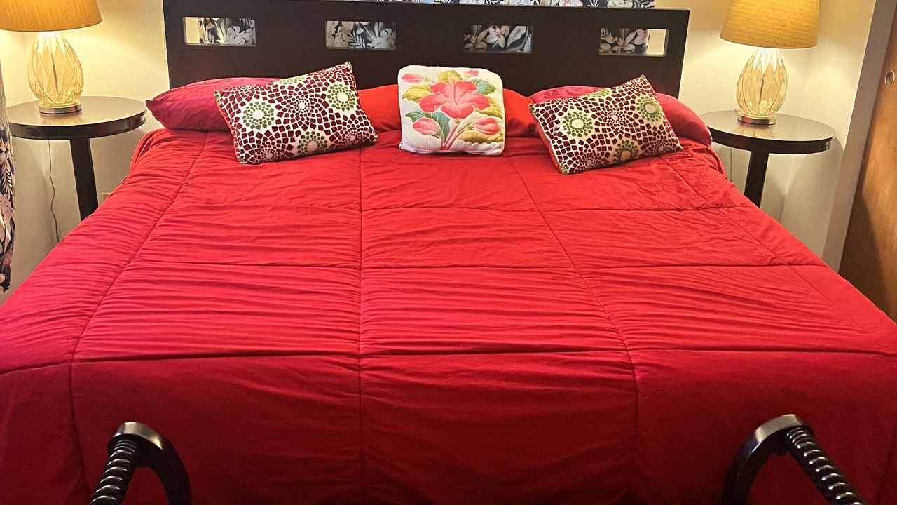 Photo of Bedroom in Pukalani