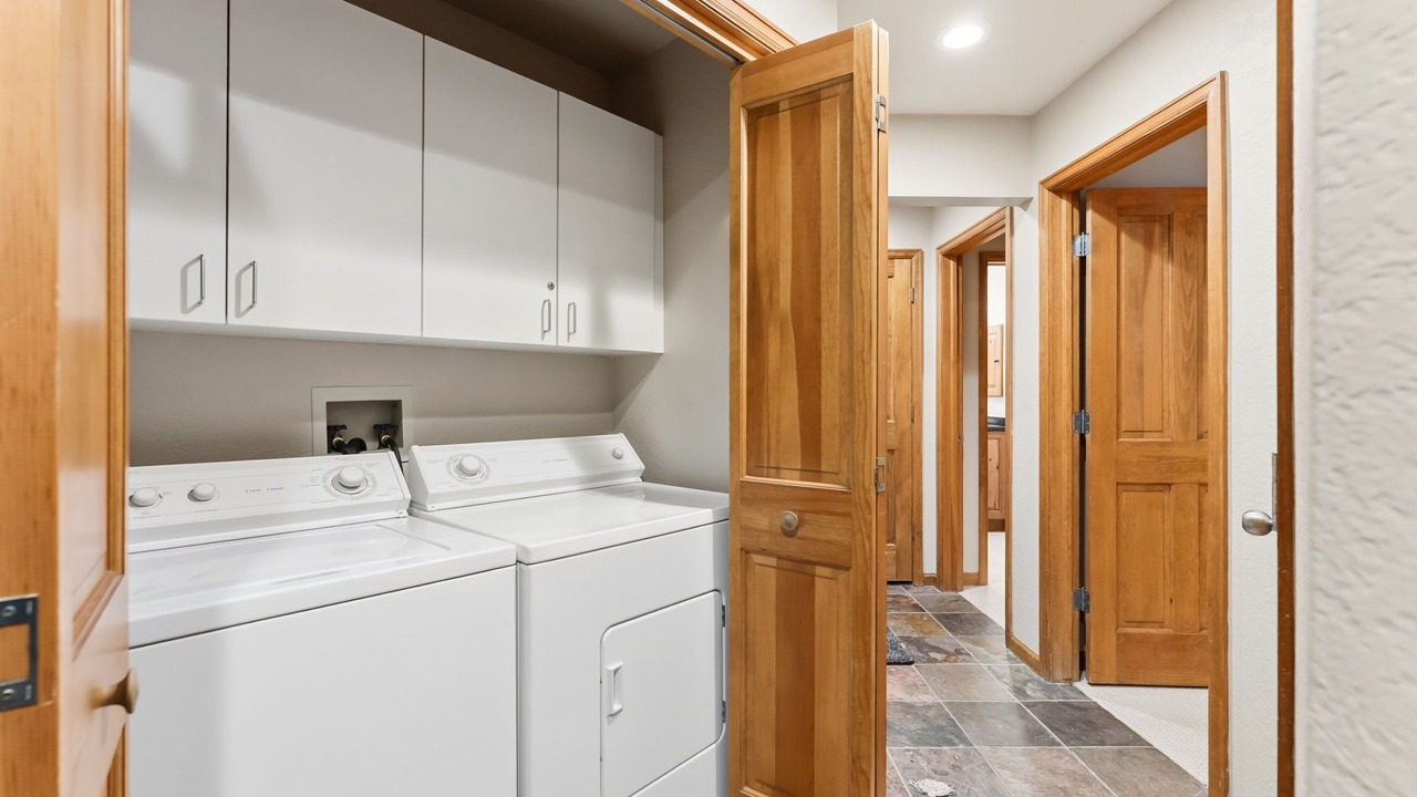Photo of Bedroom in Peak 9