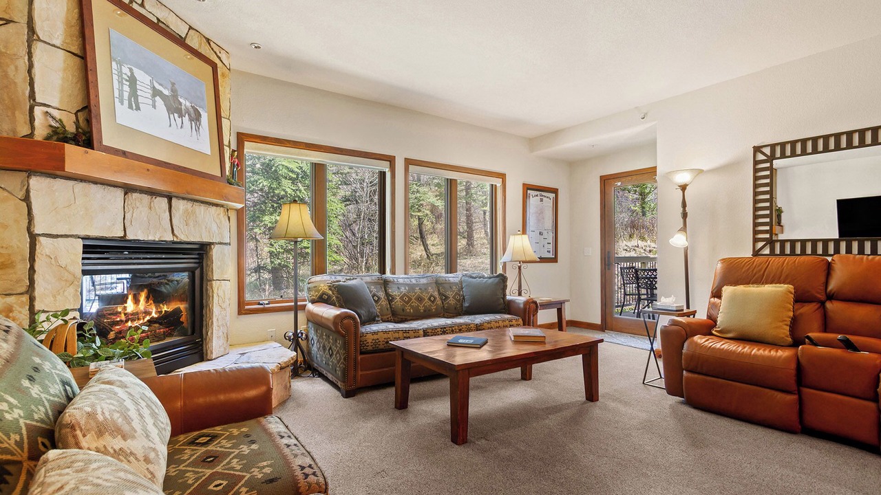 Photo of Livingroom in Four O'Clock