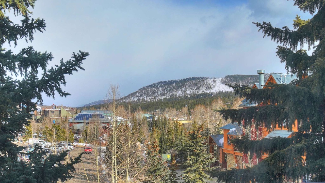 Photo of Others in Peak 9