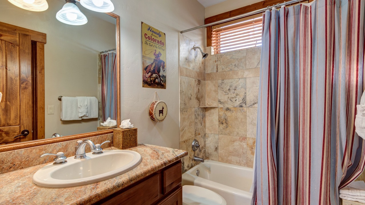 Photo of Bathroom in Warrior's Mark West